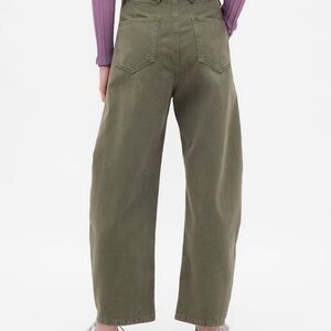 Gap mid-rise twill barrel pant size 4 — dark khaki